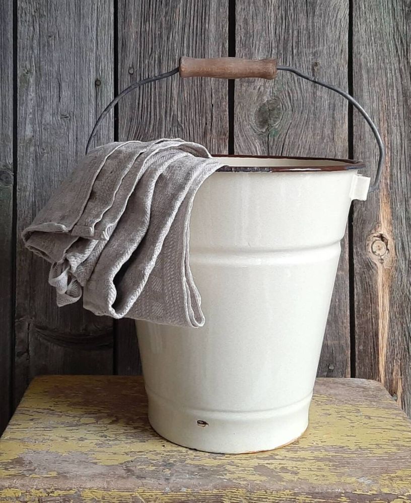 Steek je handen uit de mouwen bij de kerkpoets