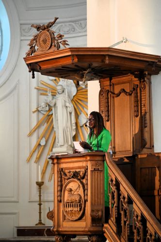 Marie Bamutese, een Vredesvrouw op de Preekstoel