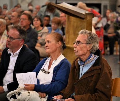 Réginald Moreels getuigt in bomvolle kerk