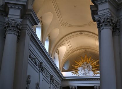 Réginald Moreels getuigt in bomvolle kerk