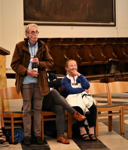 Réginald Moreels getuigt in bomvolle kerk