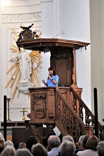 Lisa del Bo op "de Preekstoel"