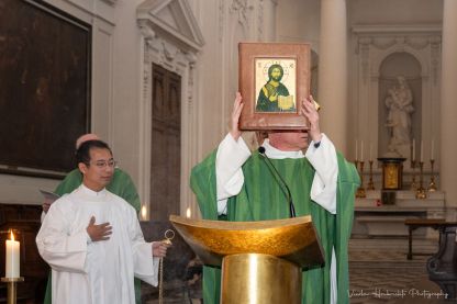 Een viering van 900 jaar gebed en verbondenheid
