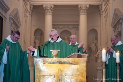 Een viering van 900 jaar gebed en verbondenheid