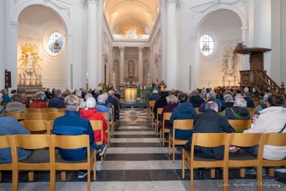 Een viering van 900 jaar gebed en verbondenheid